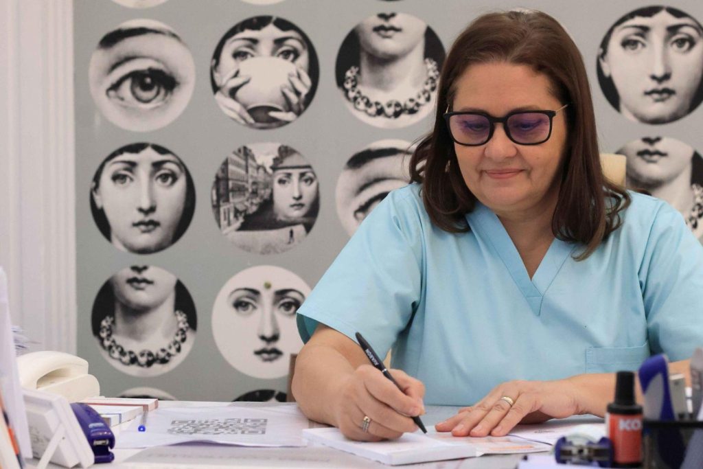 Care sunt simptomele cancerului de col uterin? Dr. Lorena Turculeț răspunde acestei întrebări